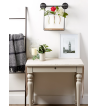 WALL SHELF WITH VASES